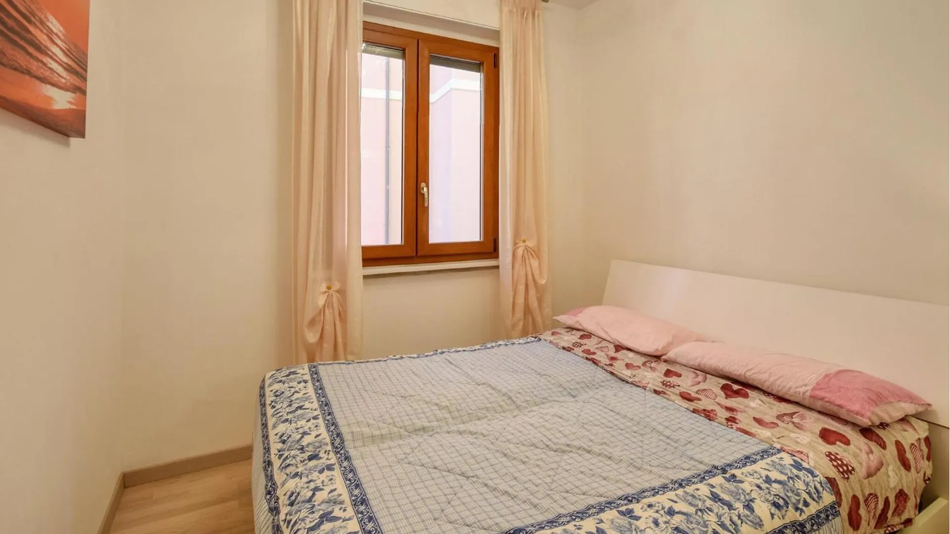 1 Bedroom Lovely Apartment In Camogli Italia